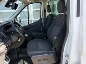 Ford Transit thumbnail 23