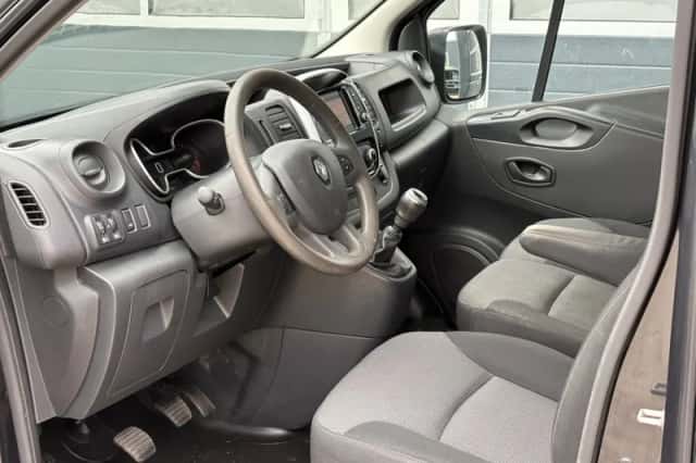 Renault Trafic (2021) thumbnail 18