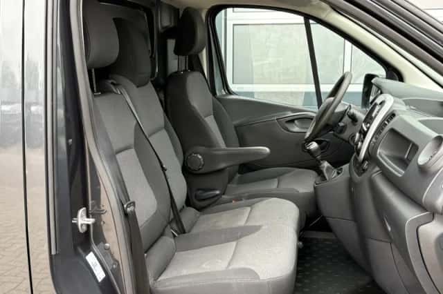 Renault Trafic (2021) thumbnail 38