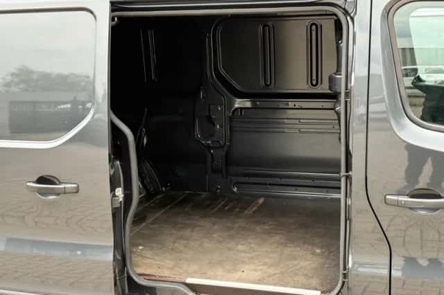 Renault Trafic (2021) thumbnail 6