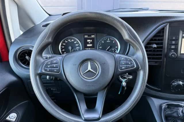 Mercedes-Benz Vito (2020) thumbnail 23