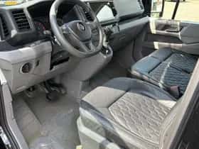 Volkswagen Crafter (2018) thumbnail 19