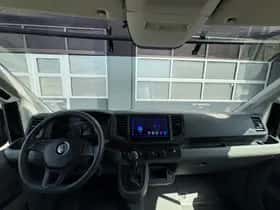 Volkswagen Crafter (2018) thumbnail 24
