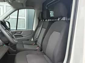 Volkswagen Crafter (2018) thumbnail 19