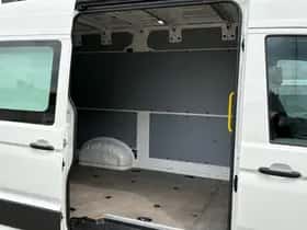 Volkswagen Crafter (2018) thumbnail 8