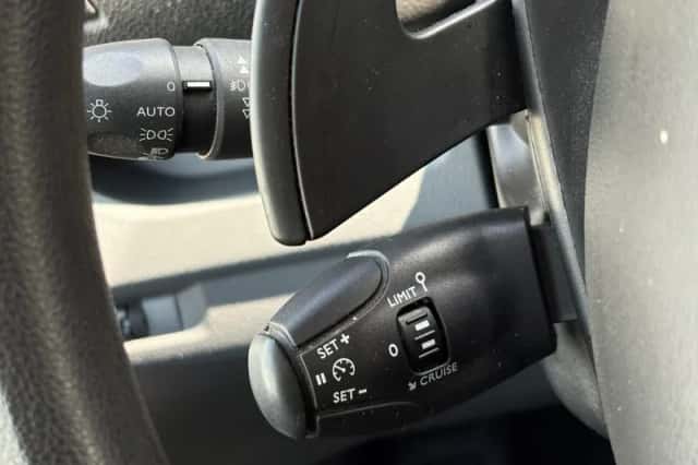 Opel Vivaro (2022) thumbnail 22