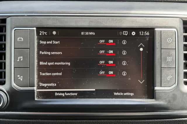 Opel Vivaro (2022) thumbnail 31