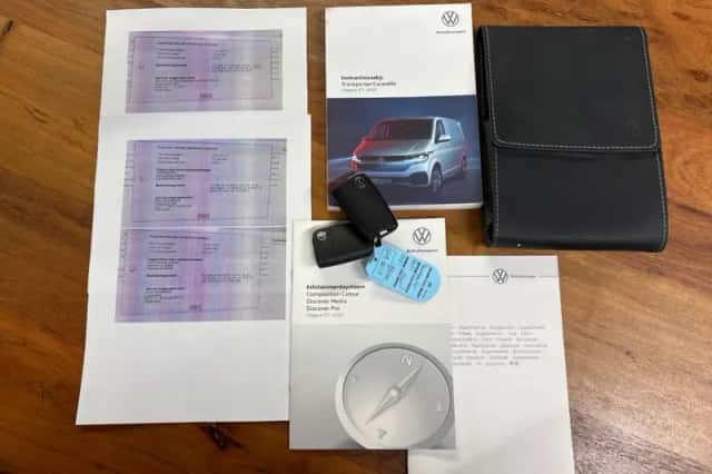 Volkswagen Transporter (2021) thumbnail 2