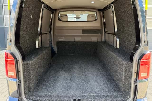 Volkswagen Transporter (2021) thumbnail 11