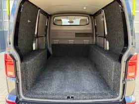 Volkswagen Transporter (2021) thumbnail 11