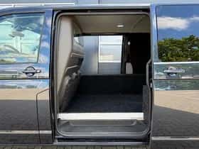 Volkswagen Transporter (2021) thumbnail 16