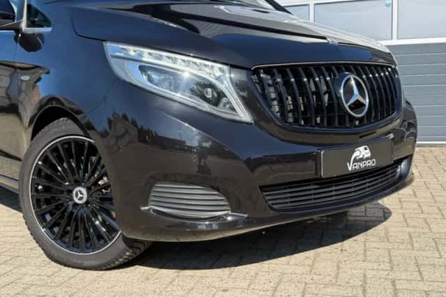Mercedes-Benz V-Klasse (2016) thumbnail 2
