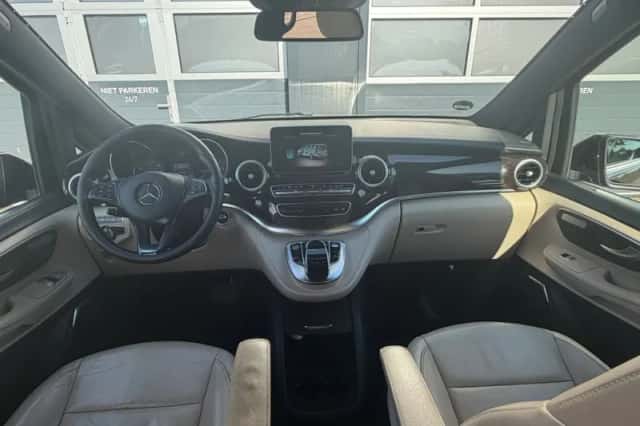 Mercedes-Benz V-Klasse (2016) thumbnail 3