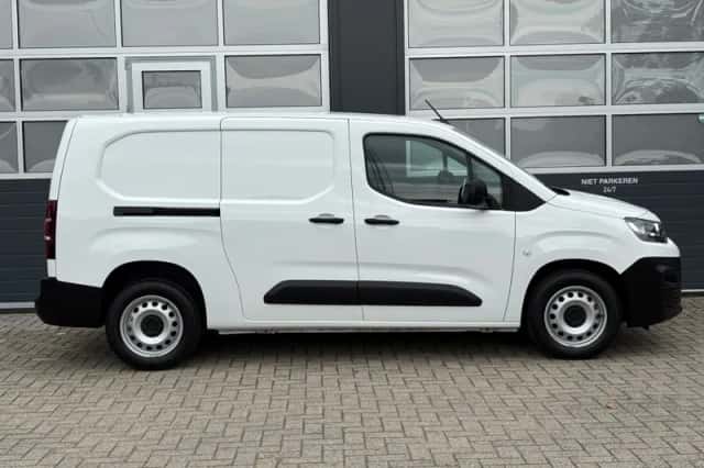 Citroën Berlingo (2022) thumbnail 2