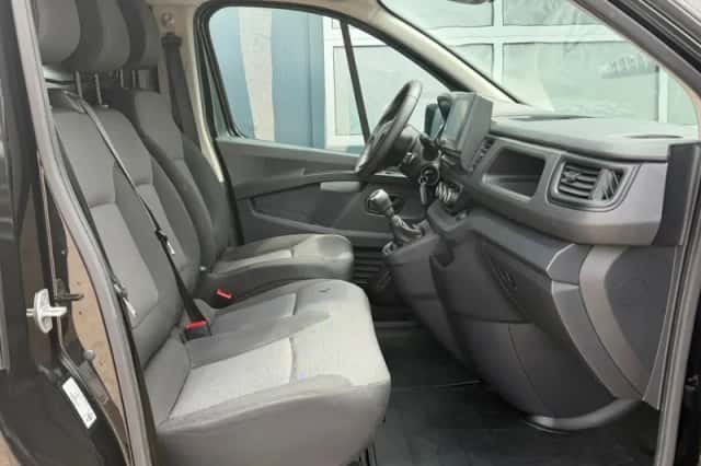 Renault Trafic (2022) thumbnail 5