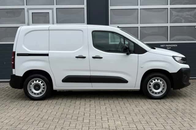 Opel Combo (2024) thumbnail 3