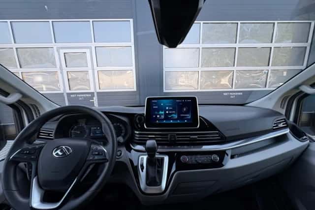 Maxus eDeliver9 (2023) thumbnail 4
