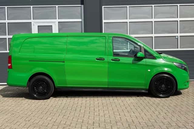 Mercedes-Benz Vito (2021) thumbnail 2