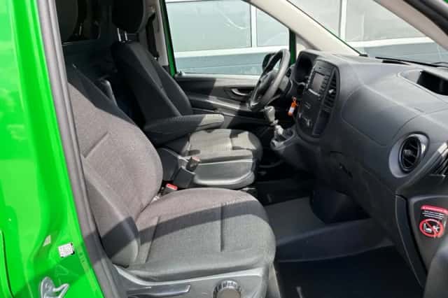 Mercedes-Benz Vito (2021) thumbnail 5