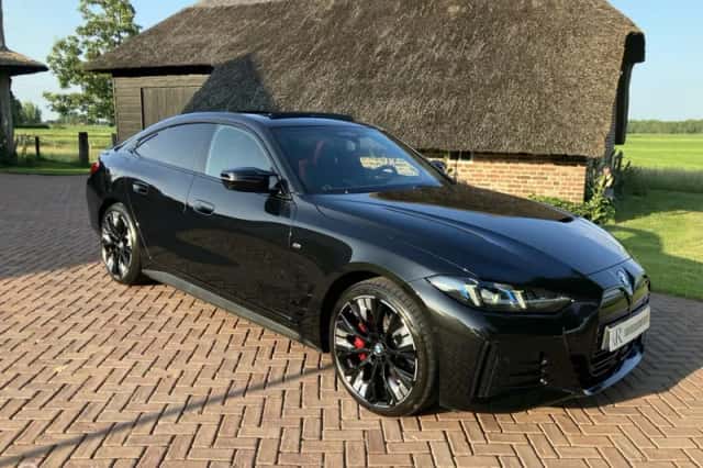 BMW i4 (2024) thumbnail 3