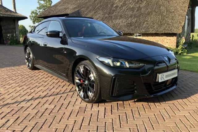 BMW i4 (2024) thumbnail 4