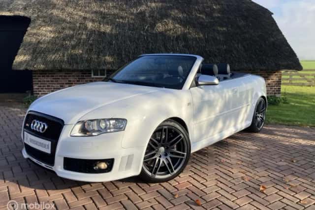 Audi RS4 (2008) thumbnail 1