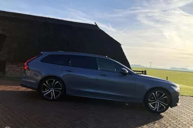 Volvo V90 (2021) thumbnail 2