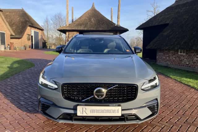 Volvo V90 (2021) thumbnail 5