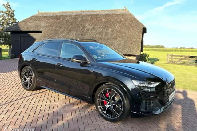 Audi Q8 (2021) thumbnail 3