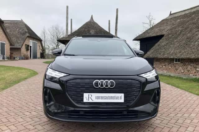Audi Q4 e-tron (2021) thumbnail 5
