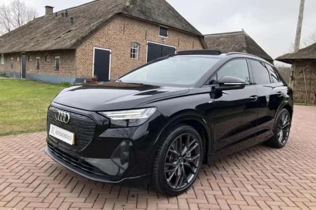 Audi Q4 e-tron (2021) thumbnail 6