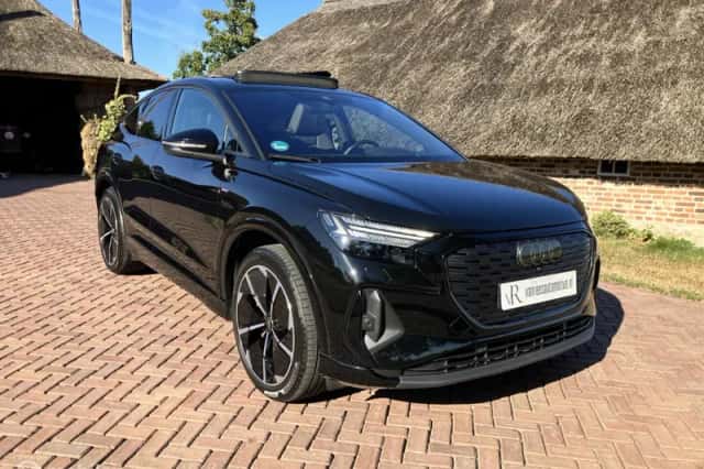 Audi Q4 (2023) thumbnail 5