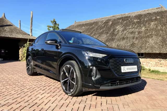 Audi Q4 (2023) thumbnail 6