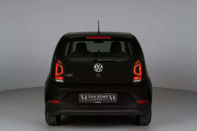 Volkswagen Up! (2016) thumbnail 6