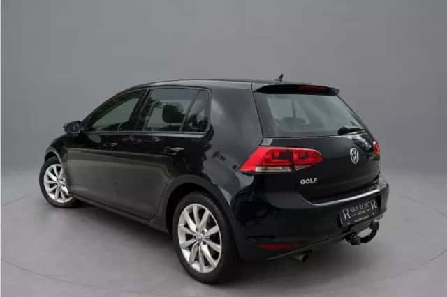 Volkswagen Golf (2014) thumbnail 2