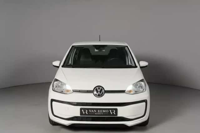 Volkswagen Up! (2018) thumbnail 2