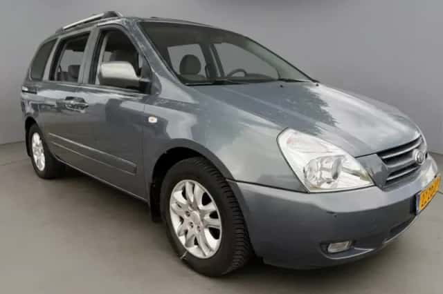 Kia Carnival (2008) thumbnail 2