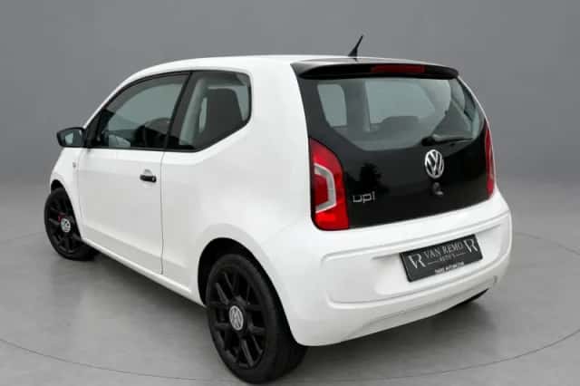 Volkswagen Up! (2012) thumbnail 2