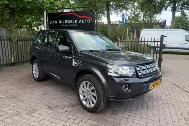 Land Rover Freelander (2013) thumbnail 1