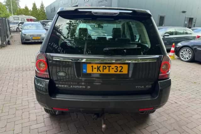 Land Rover Freelander (2013) thumbnail 6