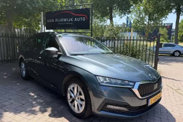 Škoda Octavia (2021) thumbnail 1