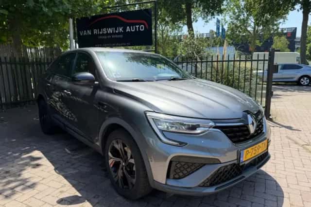 Renault Arkana (2022) thumbnail 1
