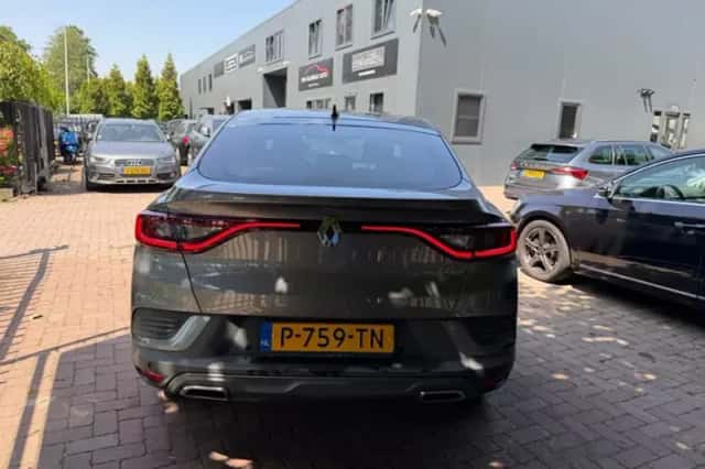 Renault Arkana (2022) thumbnail 6