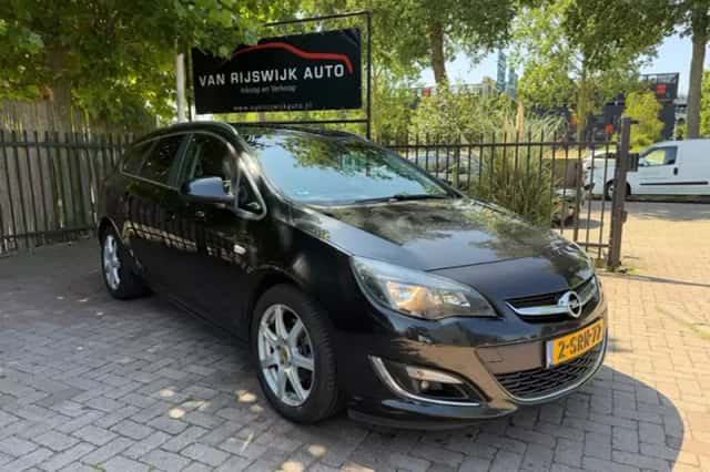 Opel Astra (2013) thumbnail 1