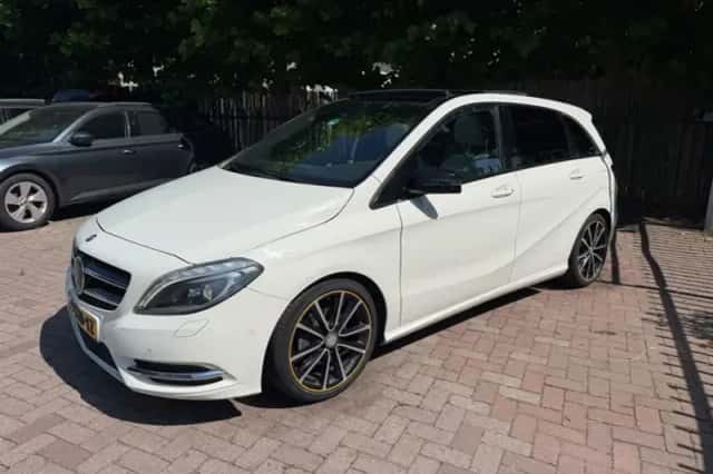 Mercedes-Benz B-Klasse (2013) thumbnail 3