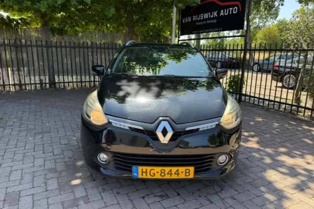 Renault Clio (2015) thumbnail 2
