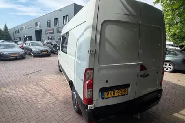 Renault Master (2015) thumbnail 4