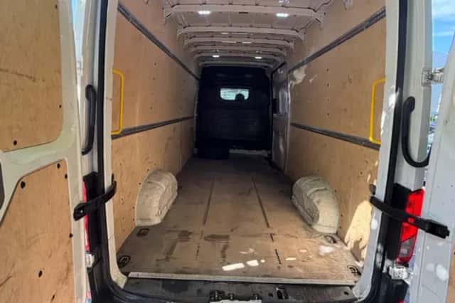 Volkswagen Crafter (2020) thumbnail 5
