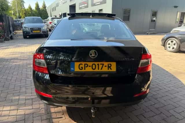 Škoda Octavia (2015) thumbnail 5