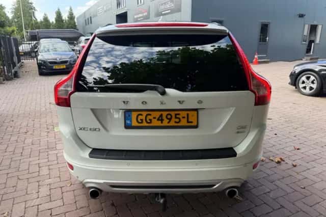 Volvo XC60 (2010) thumbnail 5